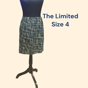 THE LIMITED GEO DESIGN SKIRT SIZE 4 GENTLY WORN